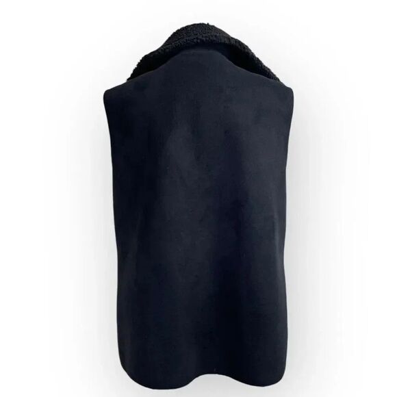 Jones New York Black Faux Suede Vest, toggle button. Women's XL, faux sherpa - Picture 11 of 14